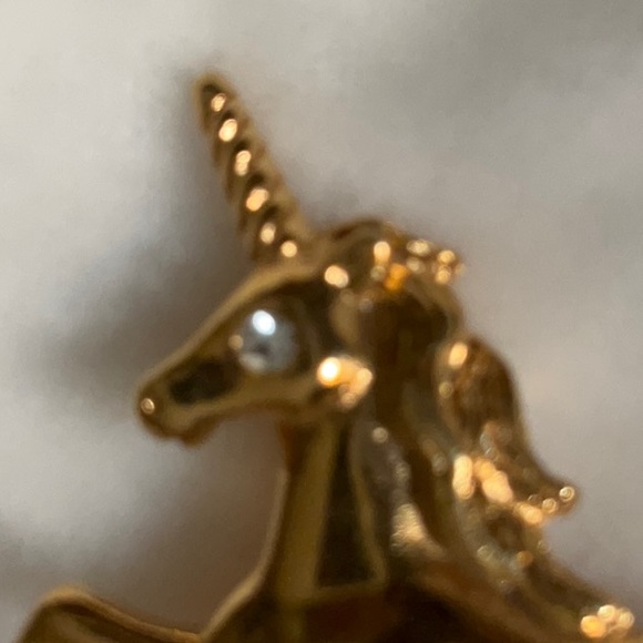 Avon Unicorn Stick Pin 1989 and Tack Pin 1981  Gold Tone Metal Brooches - Picture 6 of 10